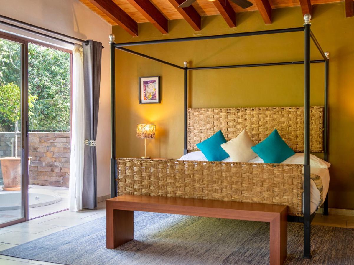 Hotel Amate Del Rio มาลินาลโค ภายนอก รูปภาพ