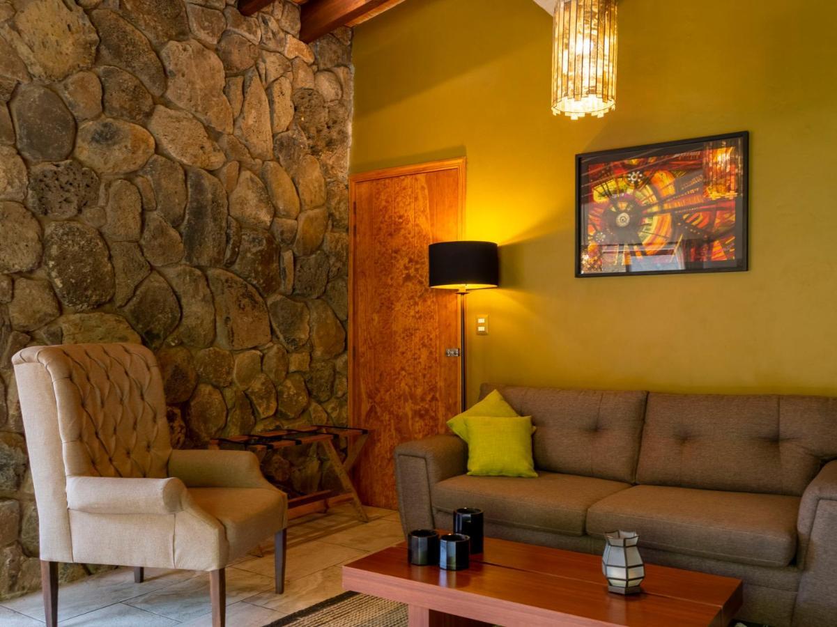 Hotel Amate Del Rio มาลินาลโค ภายนอก รูปภาพ