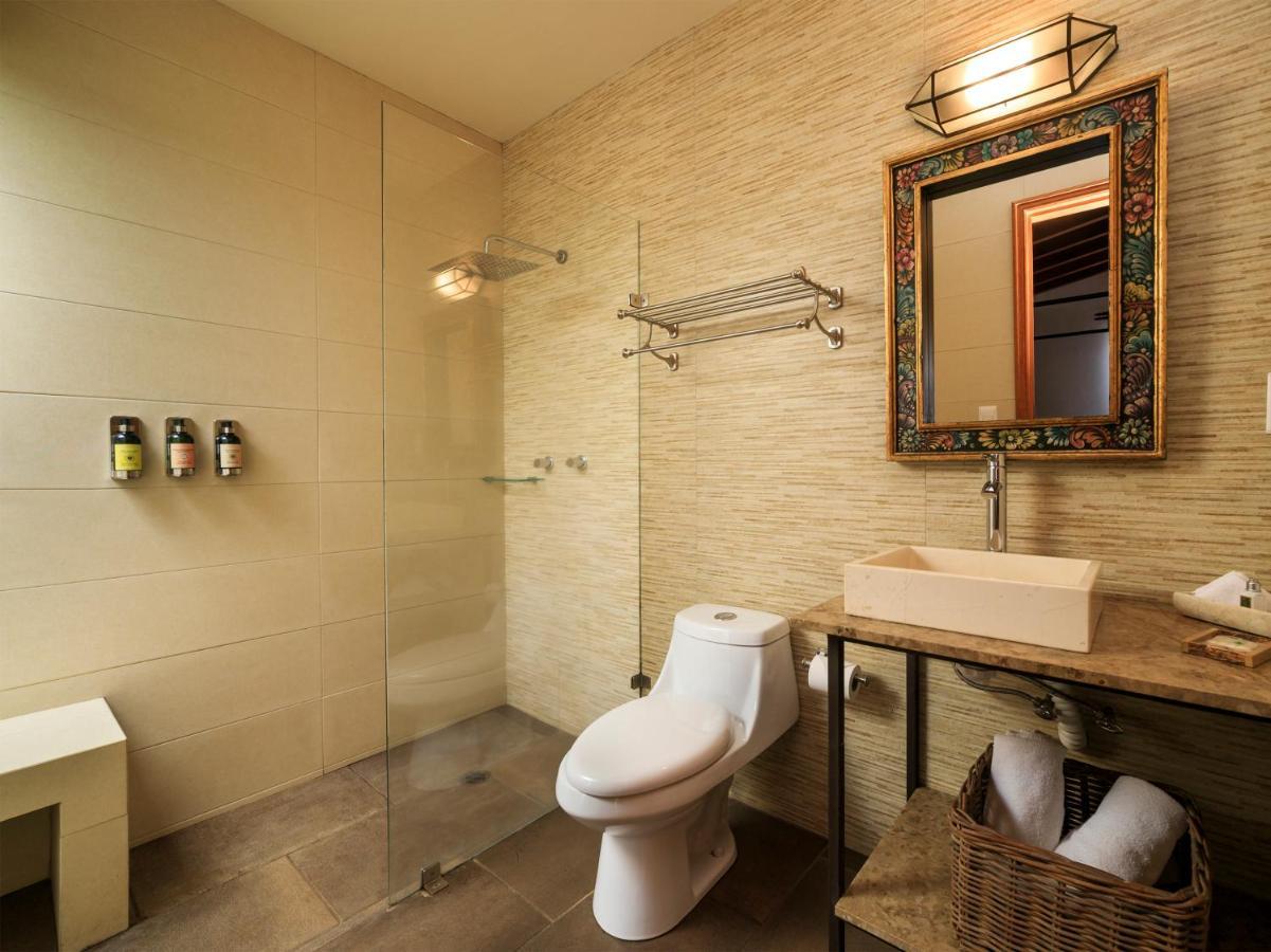 Hotel Amate Del Rio มาลินาลโค ภายนอก รูปภาพ