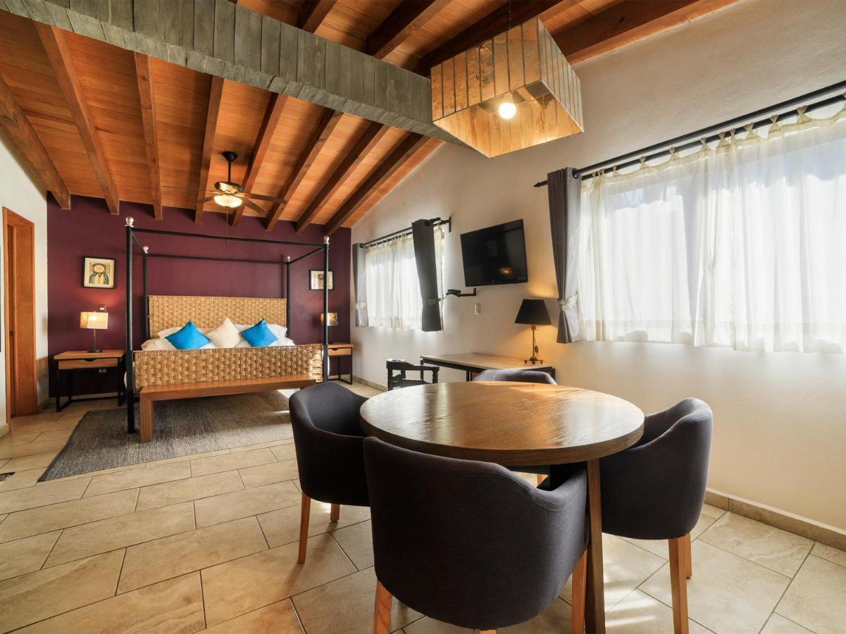 Hotel Amate Del Rio มาลินาลโค ภายนอก รูปภาพ
